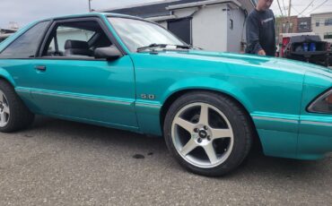 Ford-Mustang-1993-Hatchback-3