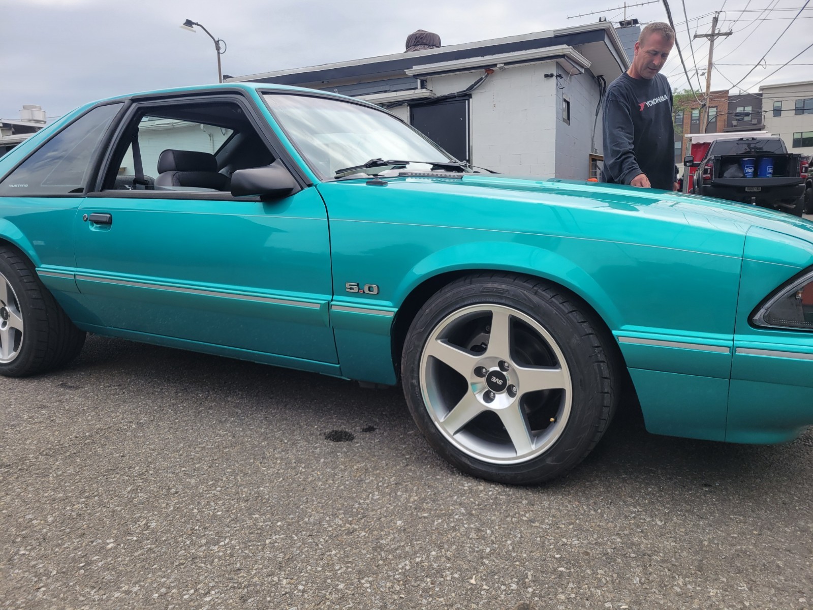 Ford-Mustang-1993-Hatchback-3