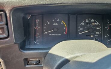 Ford-Mustang-1993-Hatchback-8