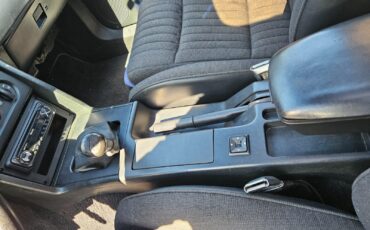 Ford-Mustang-1993-Hatchback-9