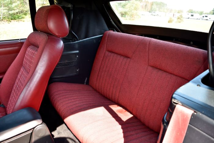 Ford-Mustang-1993-Red-1