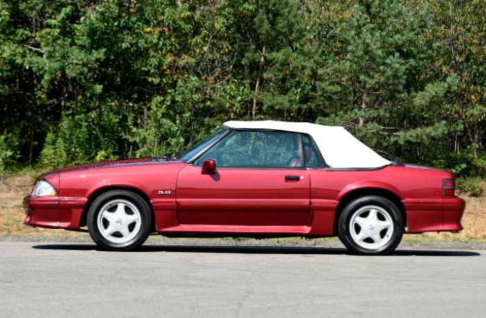 Ford-Mustang-1993-Red-16