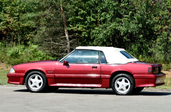 Ford-Mustang-1993-Red-17