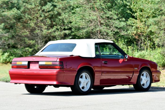 Ford-Mustang-1993-Red-20