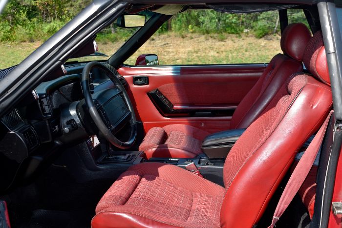 Ford-Mustang-1993-Red-30