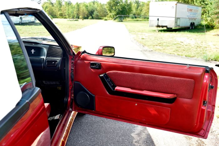 Ford-Mustang-1993-Red-33