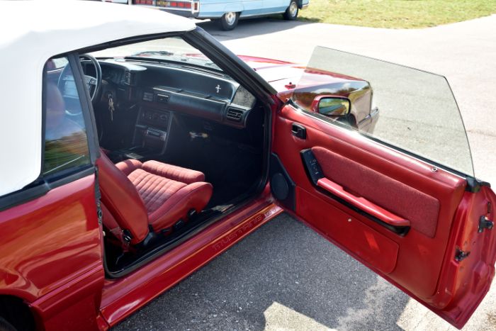 Ford-Mustang-1993-Red-34