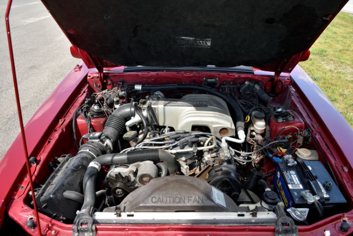 Ford-Mustang-1993-Red-39