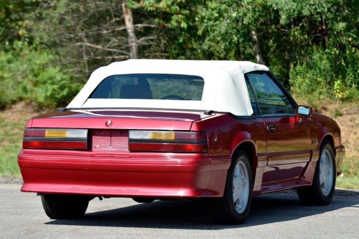 Ford-Mustang-1993-Red-9