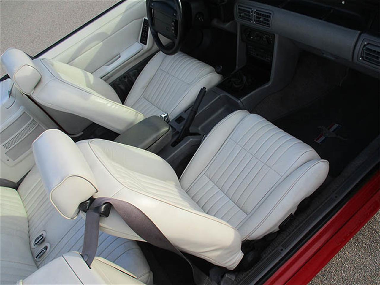 Ford-Mustang-1993-Red-White-31