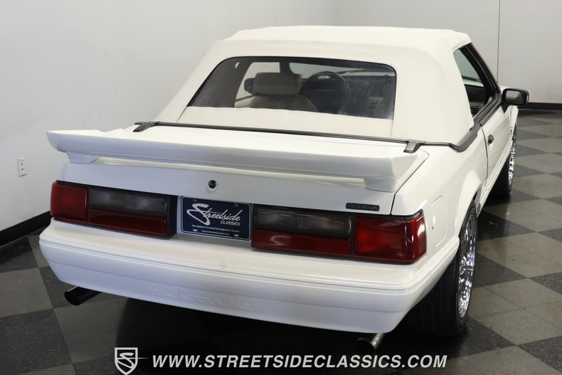 Ford-Mustang-1993-Vibrant-White-White-11