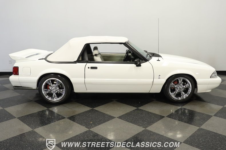 Ford-Mustang-1993-Vibrant-White-White-14