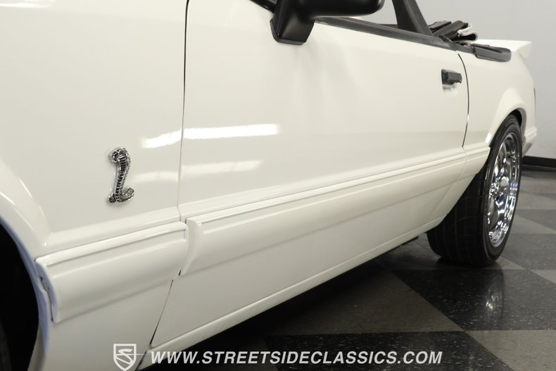 Ford-Mustang-1993-Vibrant-White-White-21