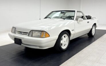 Ford-Mustang-1993-Vibrant-White-White-25