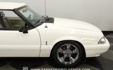 Ford-Mustang-1993-Vibrant-White-White-29