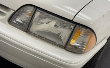 Ford-Mustang-1993-Vibrant-White-White-31