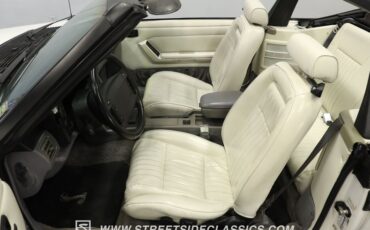 Ford-Mustang-1993-Vibrant-White-White-36