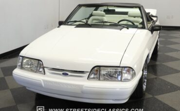 Ford-Mustang-1993-Vibrant-White-White-4