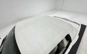 Ford-Mustang-1993-Vibrant-White-White-4