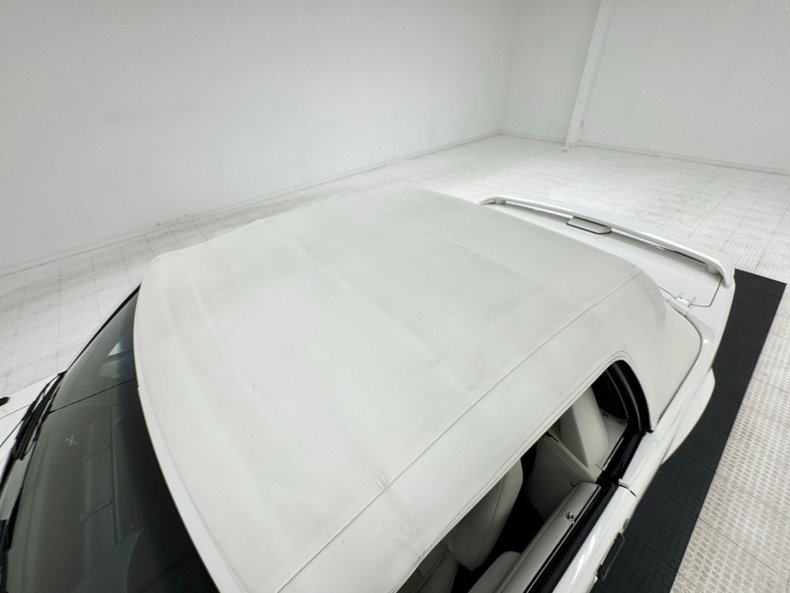 Ford-Mustang-1993-Vibrant-White-White-4