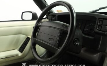Ford-Mustang-1993-Vibrant-White-White-45
