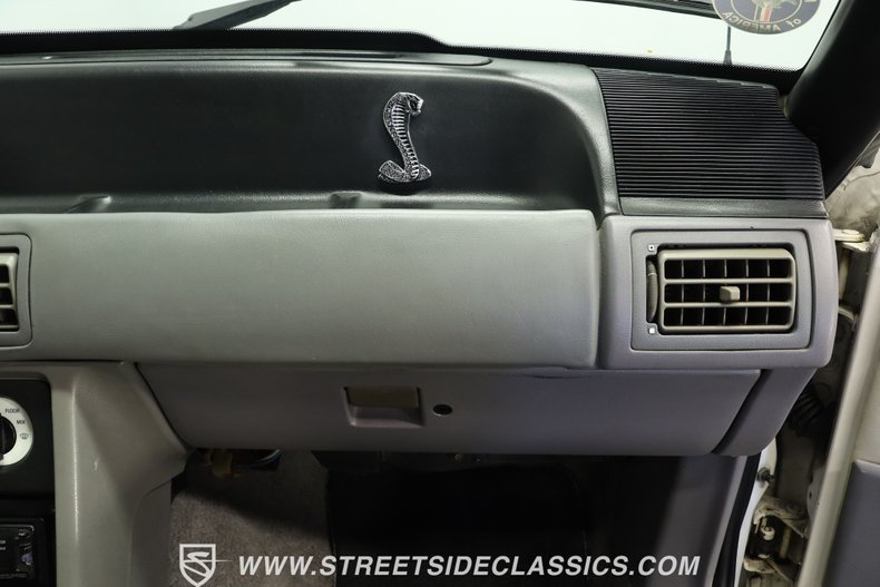 Ford-Mustang-1993-Vibrant-White-White-46