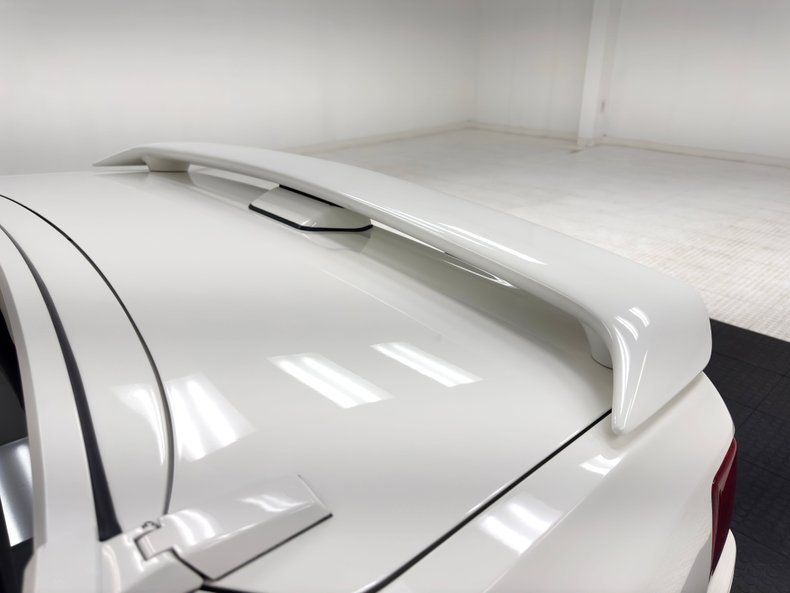Ford-Mustang-1993-Vibrant-White-White-8