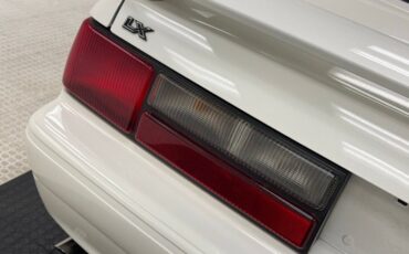 Ford-Mustang-1993-Vibrant-White-White-9