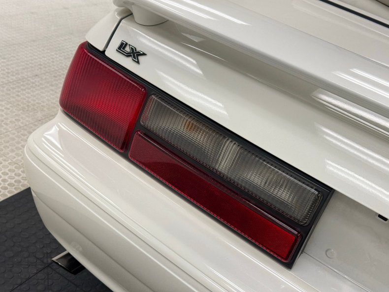 Ford-Mustang-1993-Vibrant-White-White-9