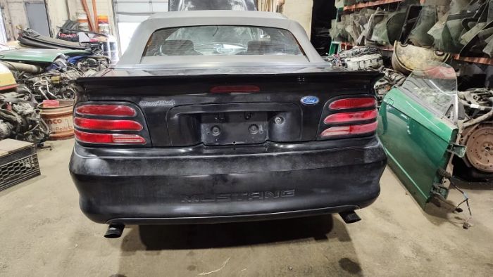 Ford-Mustang-1994-Black-Black-2