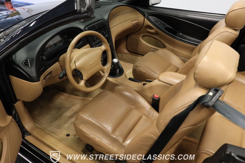 Ford-Mustang-1994-Black-Saddle-Leather-2