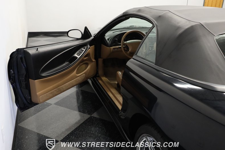 Ford-Mustang-1994-Black-Saddle-Leather-5