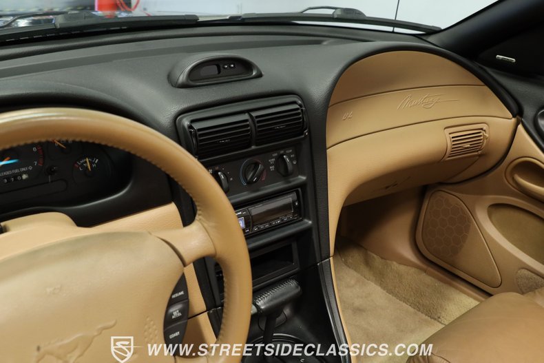 Ford-Mustang-1994-Ebony-Black-Saddle-leather-11