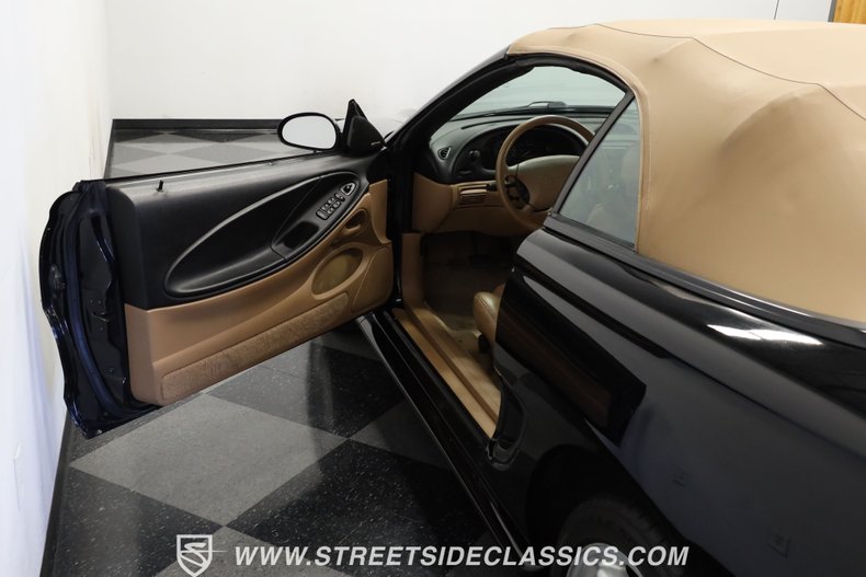Ford-Mustang-1994-Ebony-Black-Saddle-leather-30