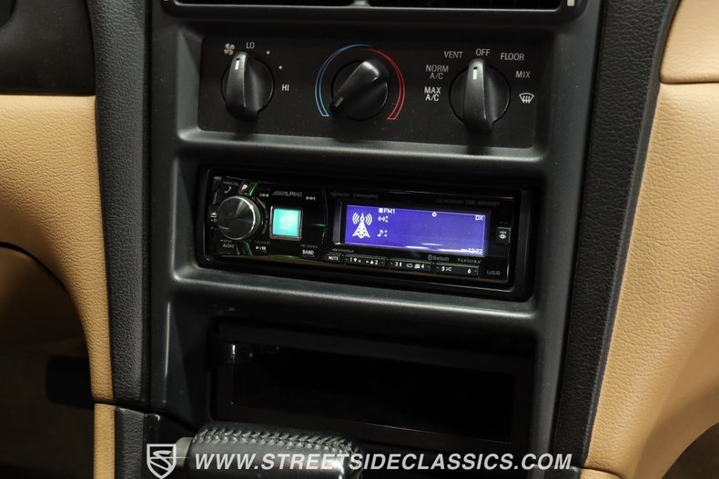 Ford-Mustang-1994-Ebony-Black-Saddle-leather-35