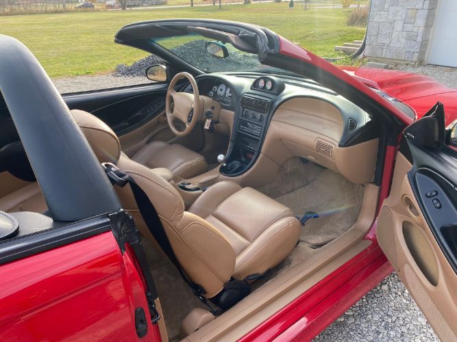 Ford-Mustang-1994-Red-Saddle-16