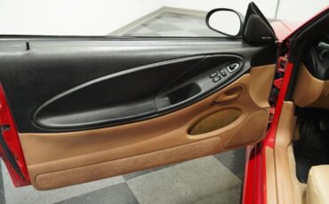 Ford-Mustang-1994-Rio-Red-Saddle-37
