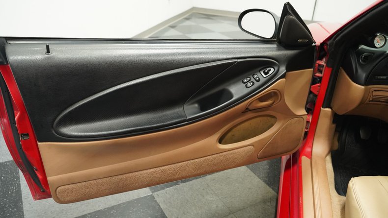 Ford-Mustang-1994-Rio-Red-Saddle-37