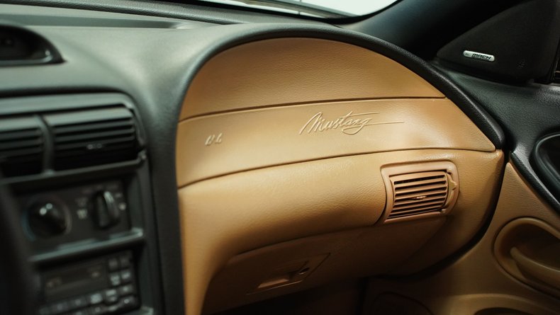 Ford-Mustang-1994-Rio-Red-Saddle-9