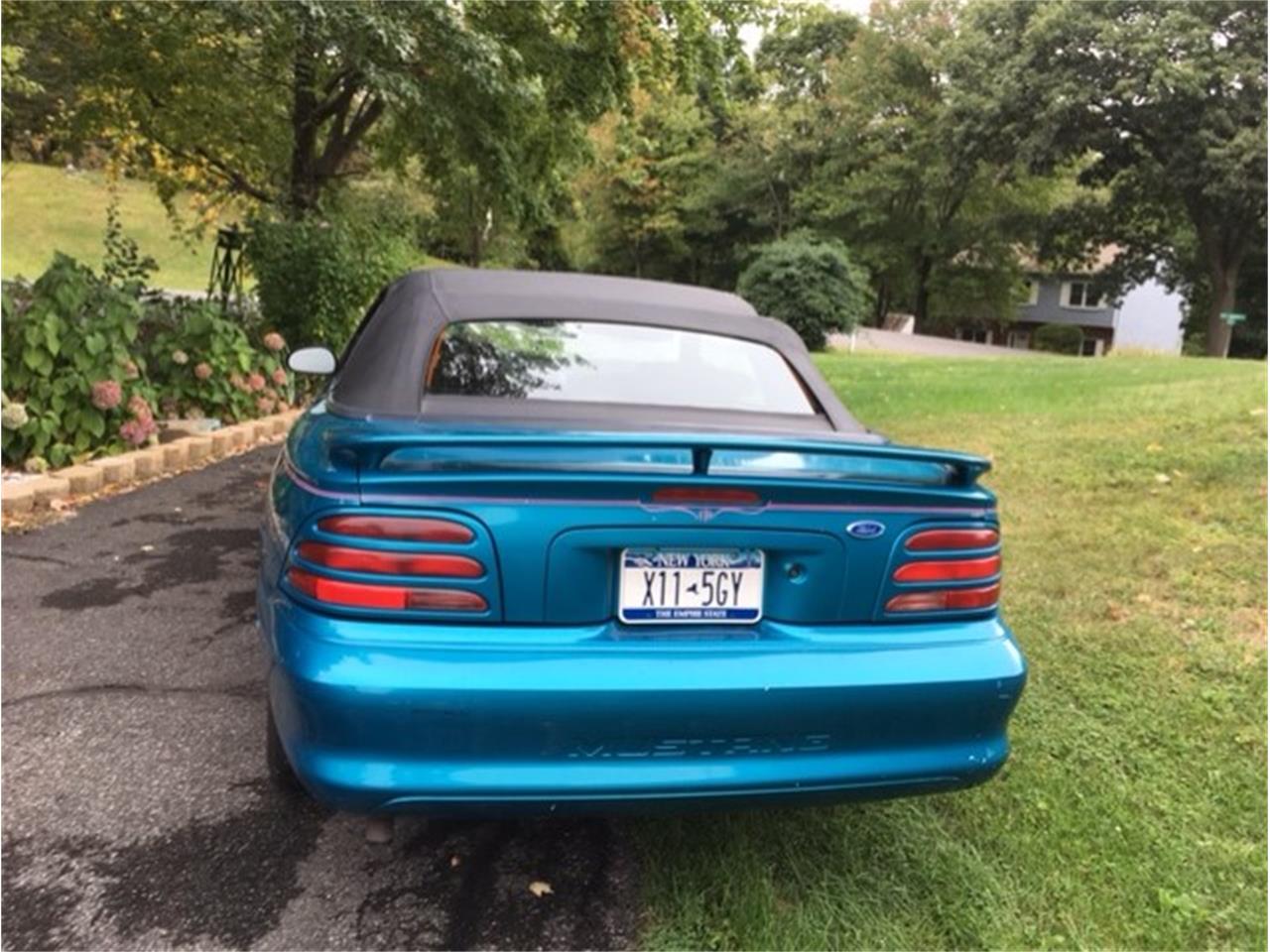 Ford-Mustang-1994-Teal-Plush-black-1