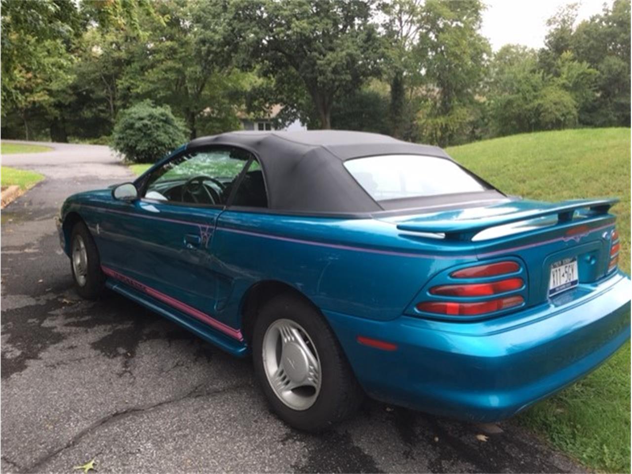 Ford-Mustang-1994-Teal-Plush-black-3