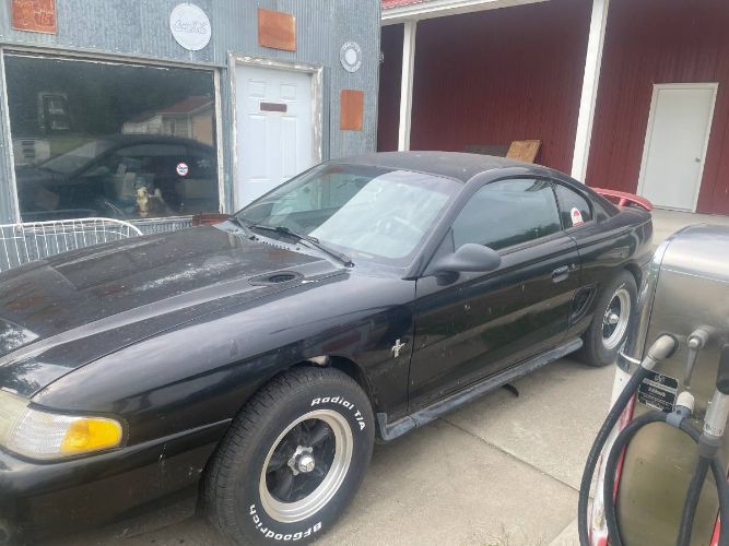 Ford-Mustang-1995-Black-Black