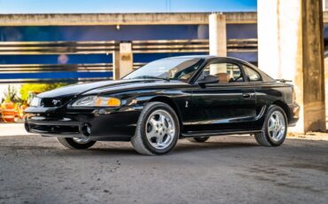 Ford-Mustang-Cobra-SVT-1994-10