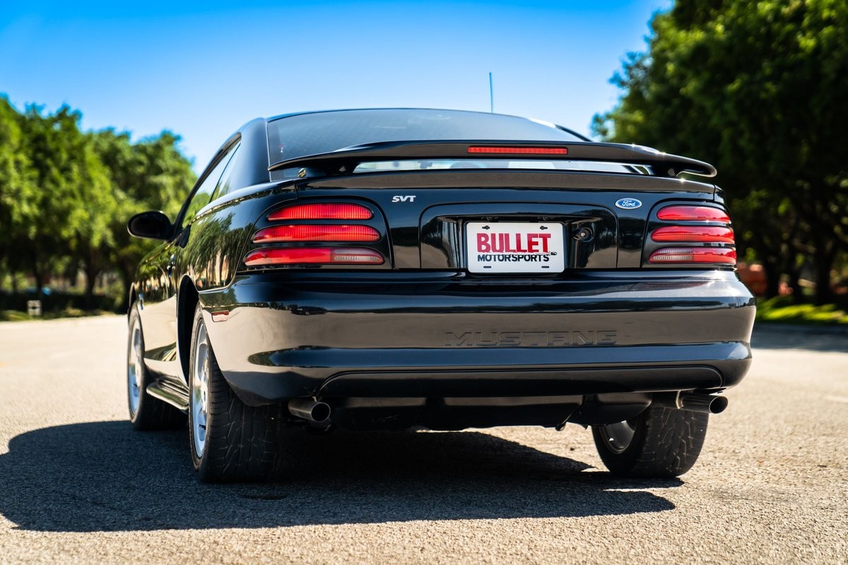 Ford-Mustang-Cobra-SVT-1994-12