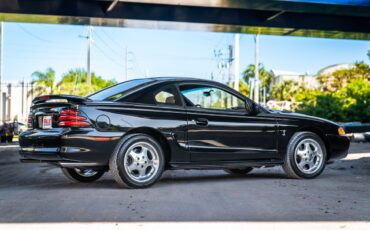 Ford-Mustang-Cobra-SVT-1994-13