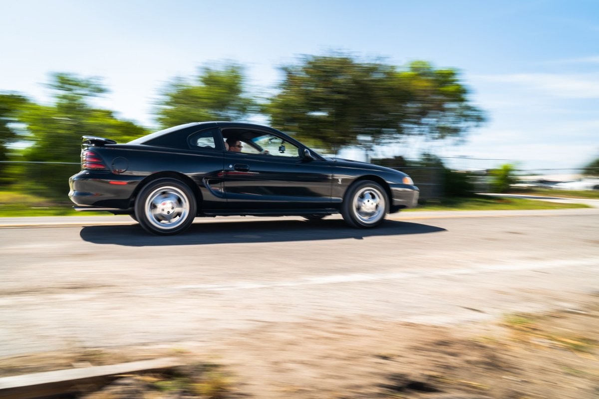 Ford-Mustang-Cobra-SVT-1994-14