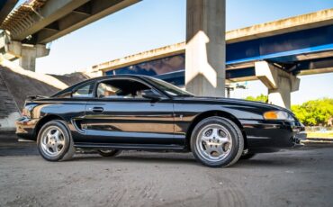Ford-Mustang-Cobra-SVT-1994-16