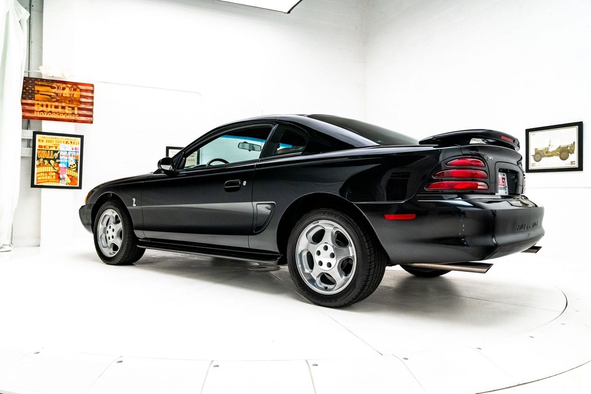 Ford-Mustang-Cobra-SVT-1994-2
