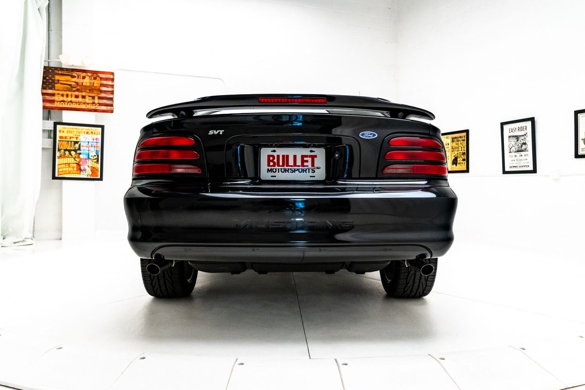 Ford-Mustang-Cobra-SVT-1994-3