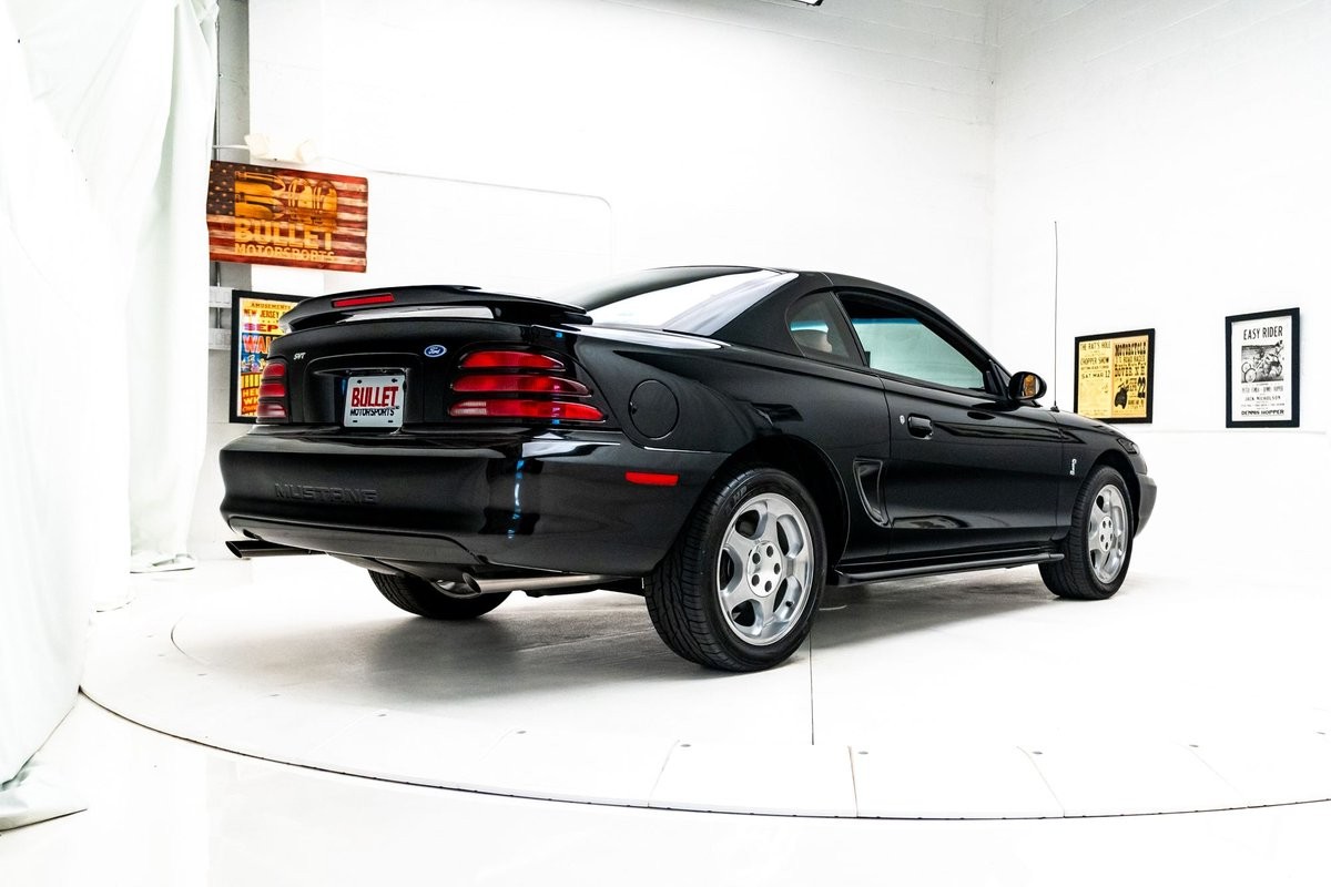 Ford-Mustang-Cobra-SVT-1994-5